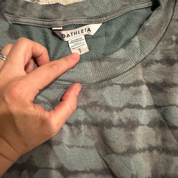 Athleta coaster Lux pullover - Picture 2 of 2